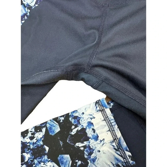 ALO Yoga Women's Blue BOHO Patterned High Rise Cropped Leggings Size Small - Picture 5 of 5